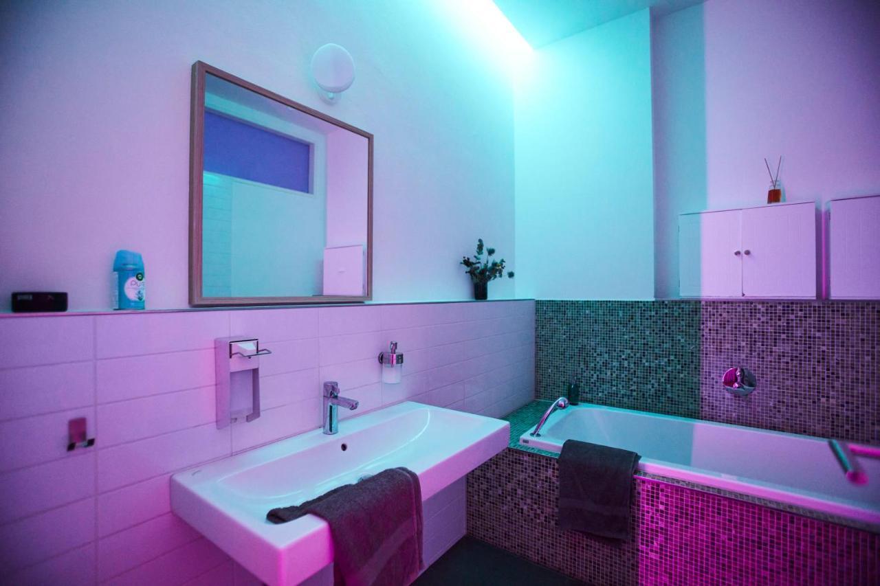 Huge Apartment With Home Cinema And Kitchen In Friedrichshain Berlin Dış mekan fotoğraf